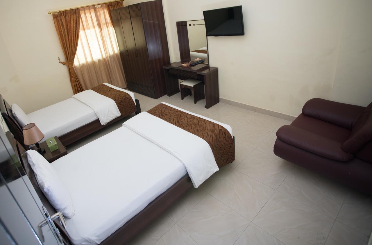 Tiger Home Hotel Apartments มัสกัต ภายนอก รูปภาพ