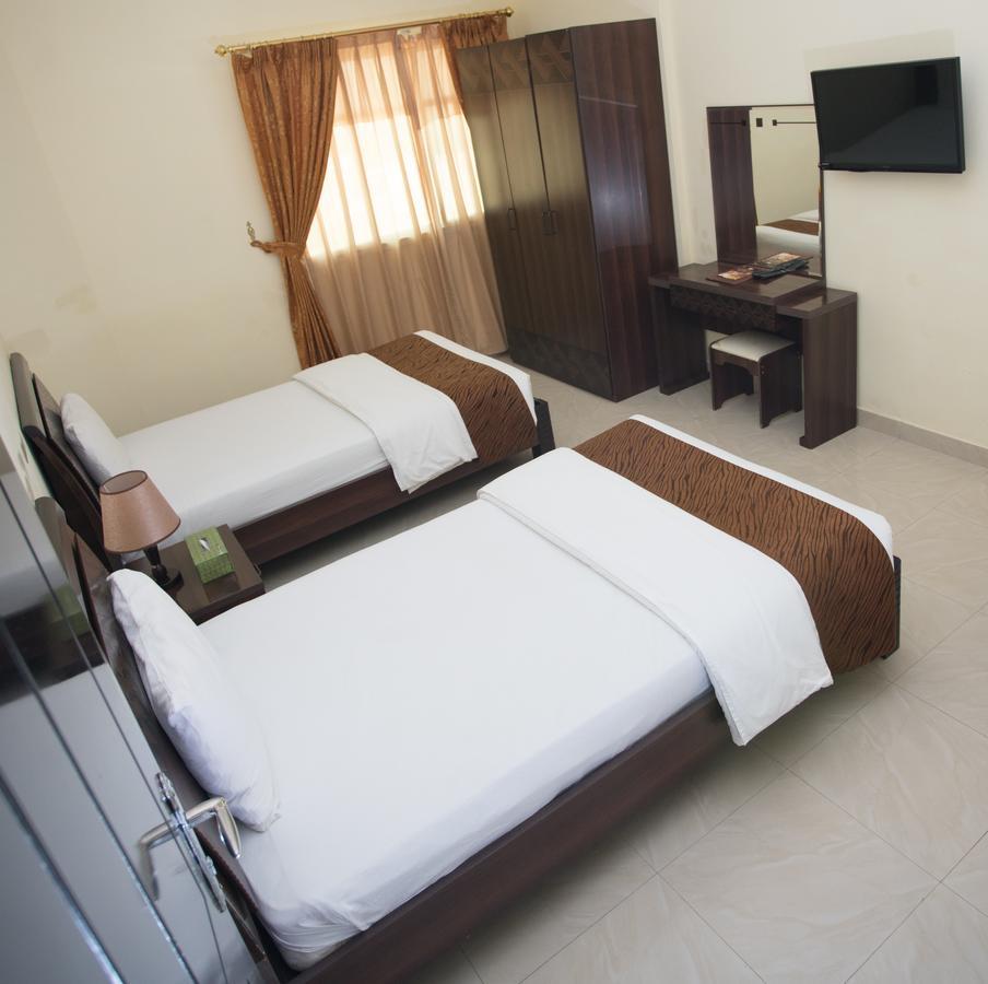 Tiger Home Hotel Apartments มัสกัต ภายนอก รูปภาพ