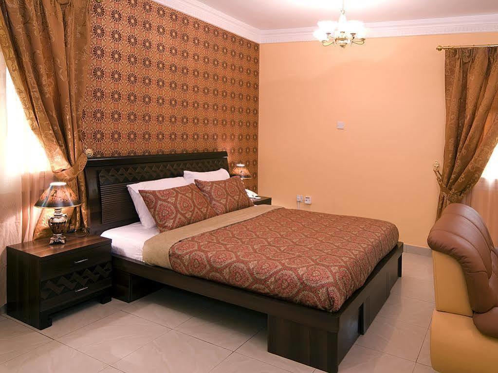 Tiger Home Hotel Apartments มัสกัต ภายนอก รูปภาพ