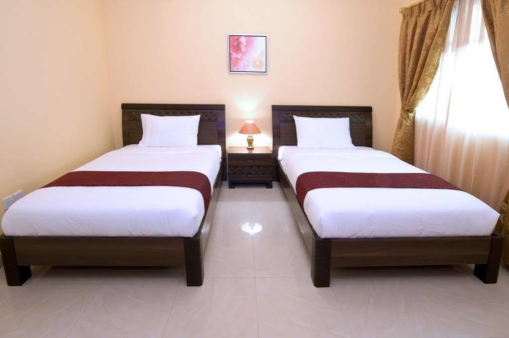 Tiger Home Hotel Apartments มัสกัต ภายนอก รูปภาพ