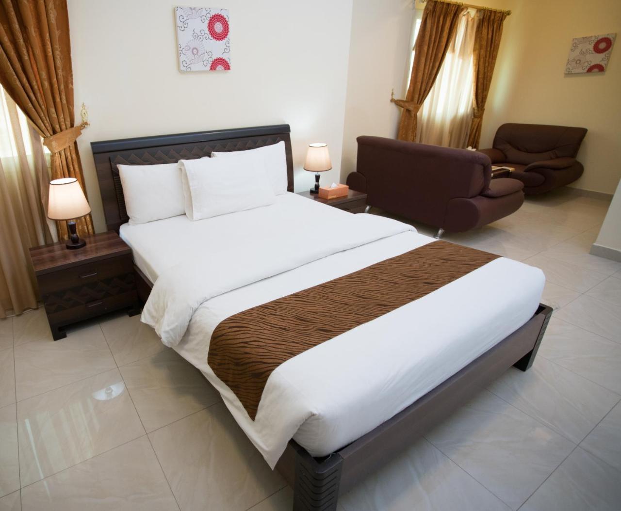 Tiger Home Hotel Apartments มัสกัต ภายนอก รูปภาพ