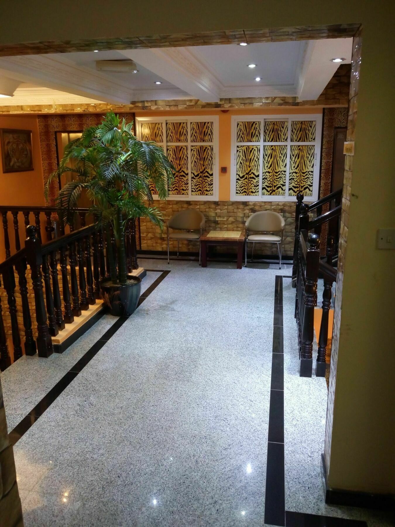 Tiger Home Hotel Apartments มัสกัต ภายนอก รูปภาพ