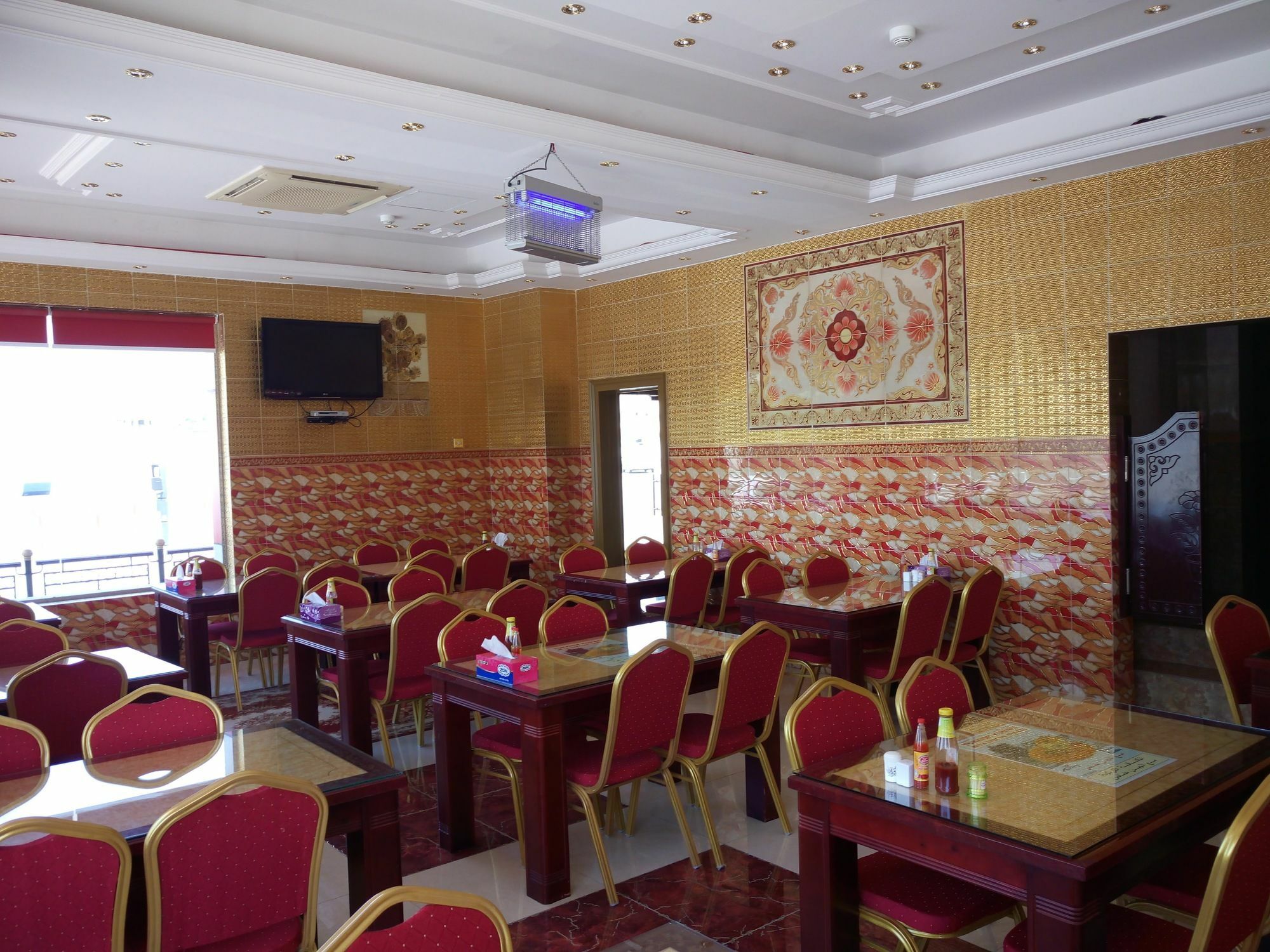 Tiger Home Hotel Apartments มัสกัต ภายนอก รูปภาพ
